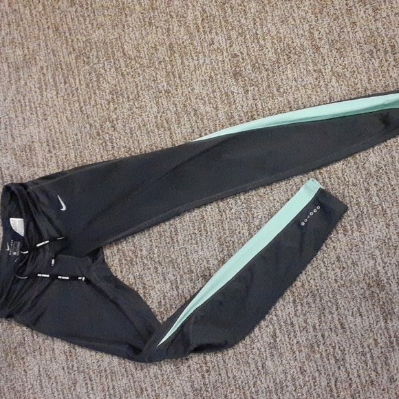 COPY - Nike Dri-FIT black running leggings size small - Picture 1 of 9